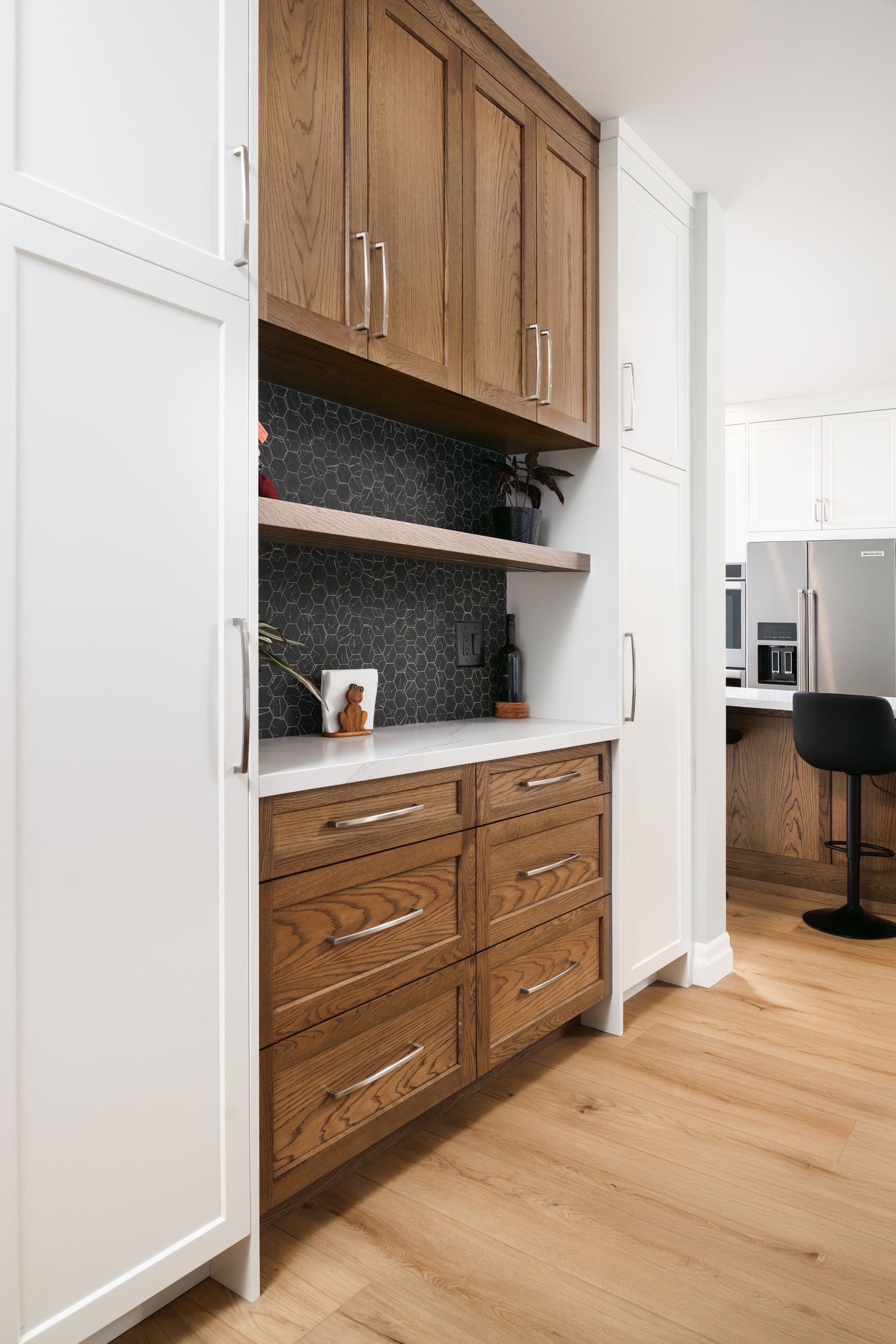 White Shaker & Oak - Image 5