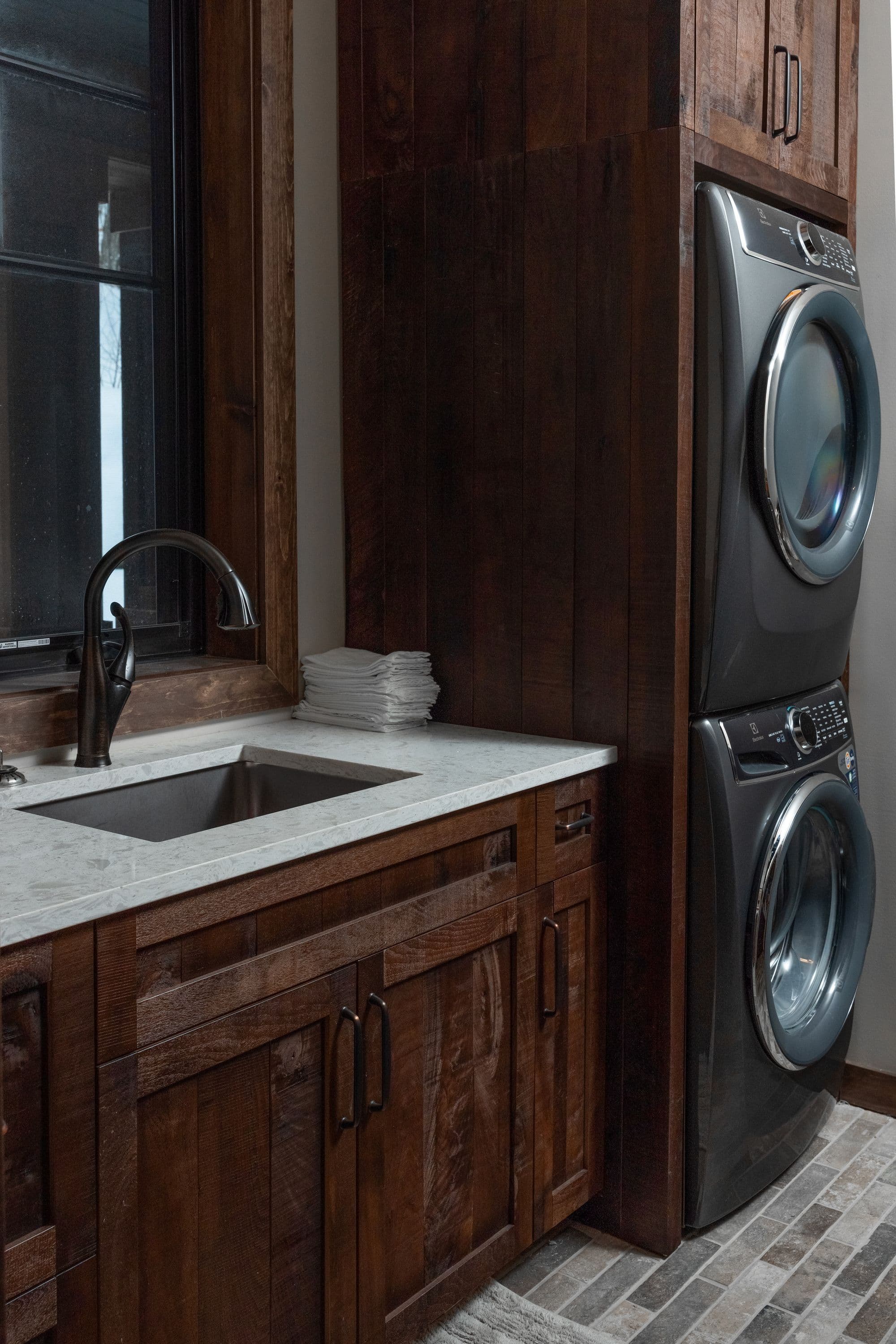 Natural Wood & Stone - Image 7