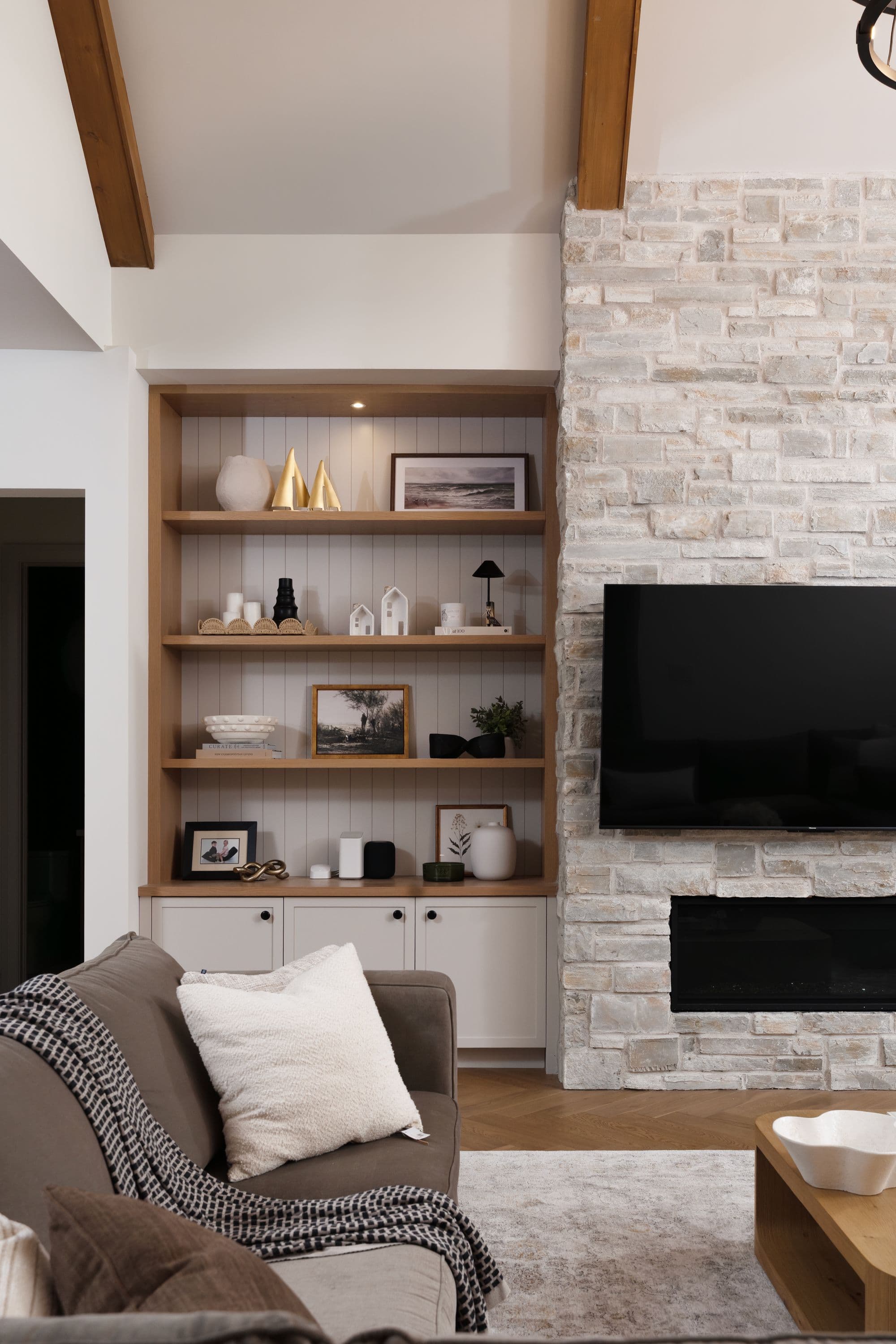 Beams & Brass - Image 10