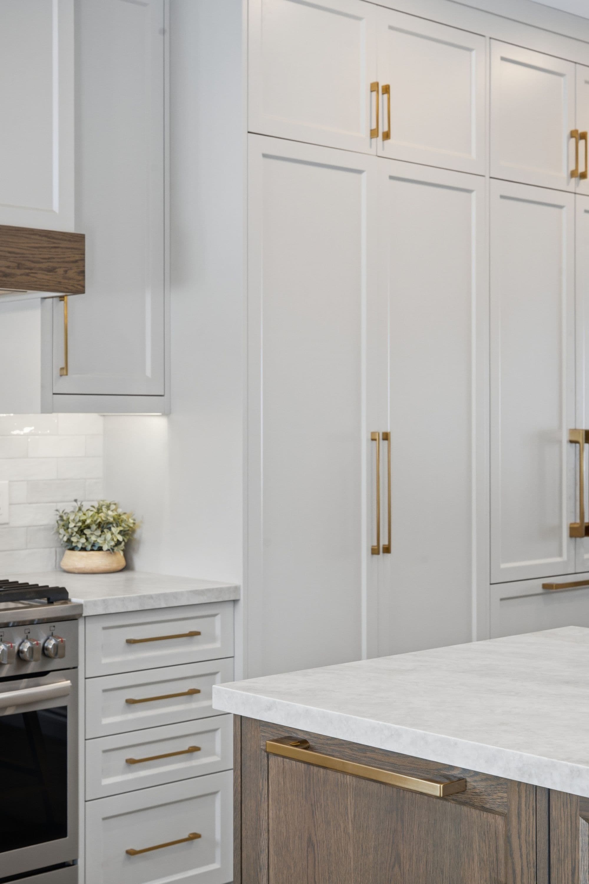 Soft Grey & Brass - Image 17