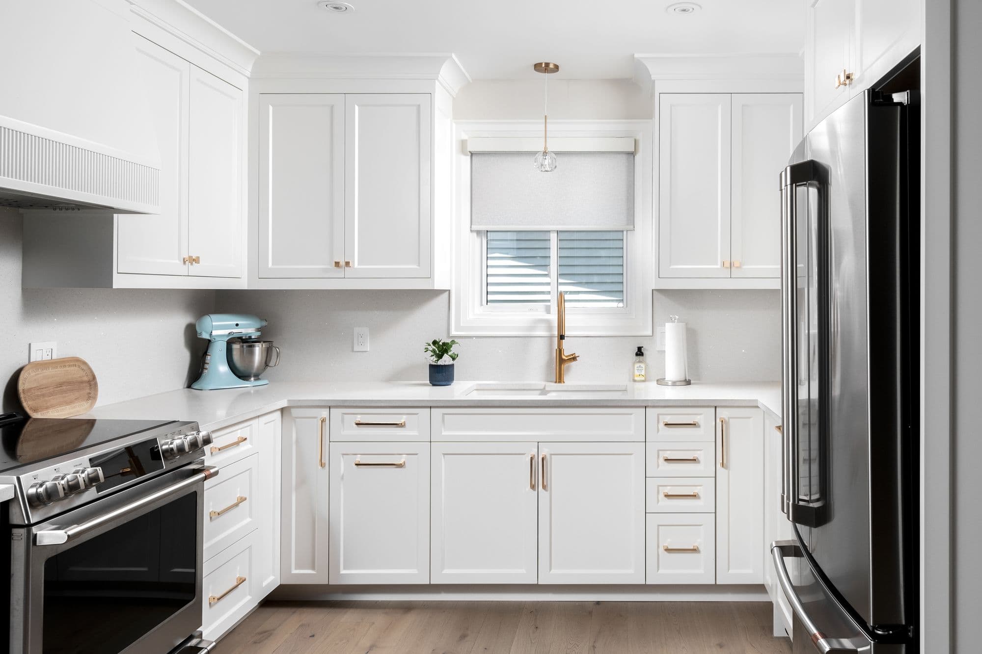 Blue Accent & White - Image 2