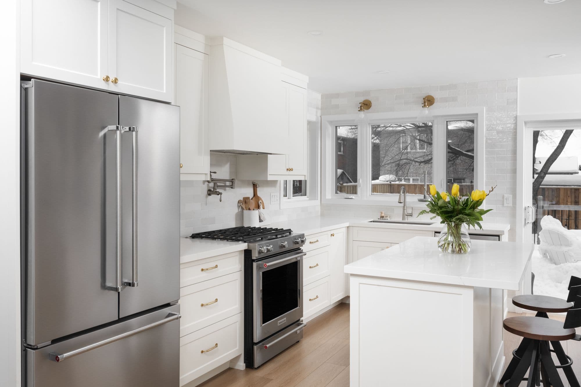 Kitchen Lighting Guide: Pendants, Under-Cabinet & Task Lighting