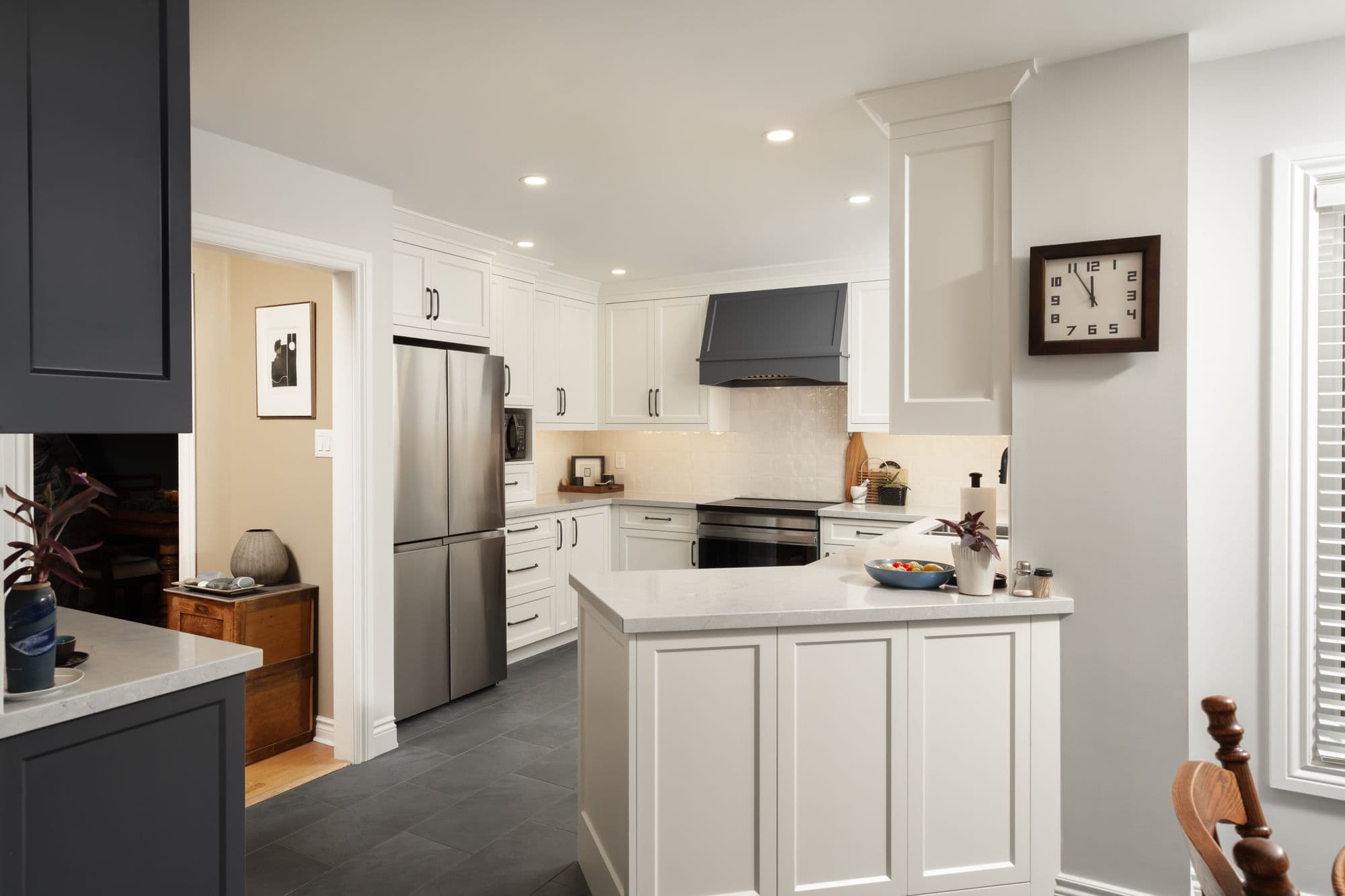 Charcoal & White - Image 4