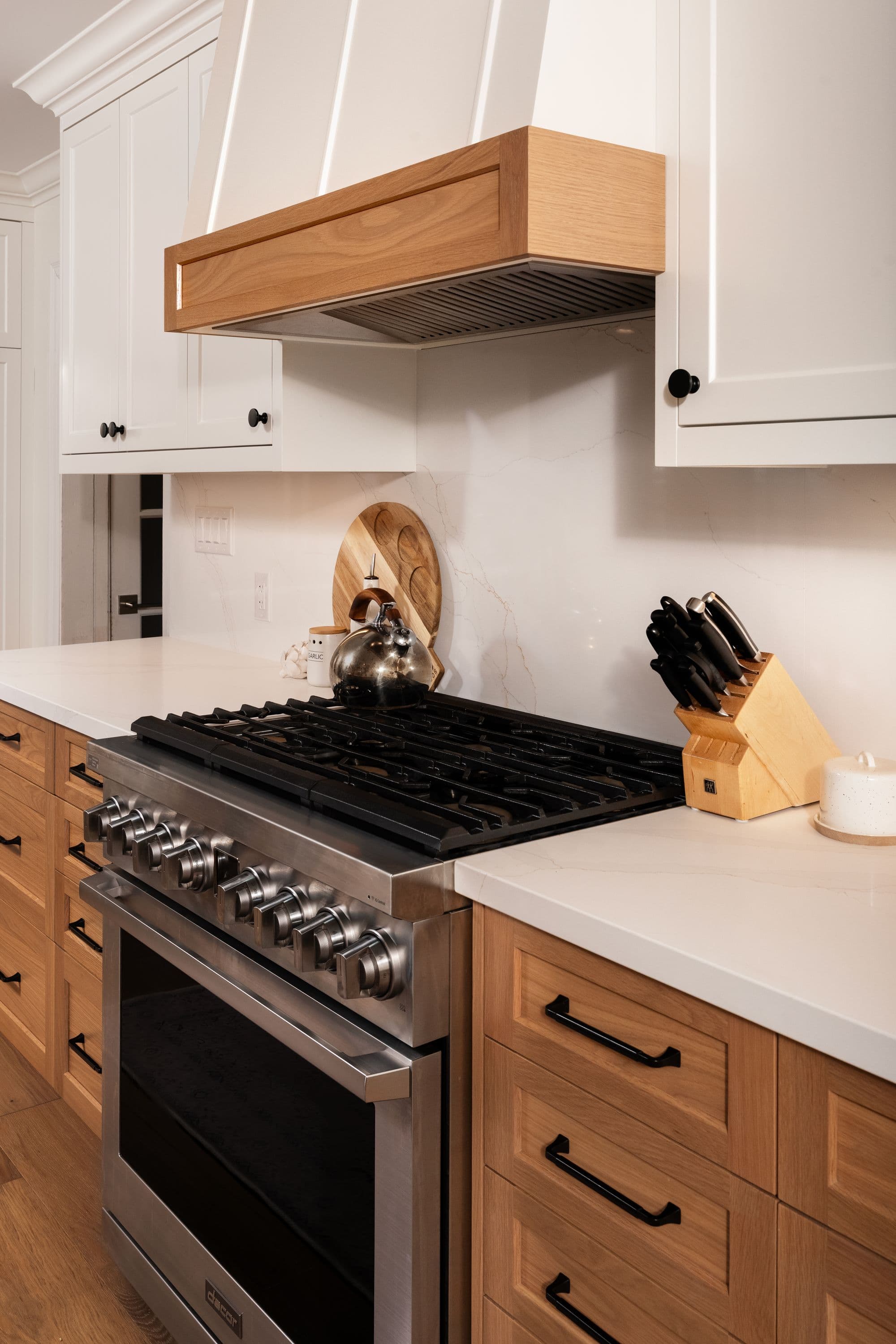 Oak & White Galley - Image 4