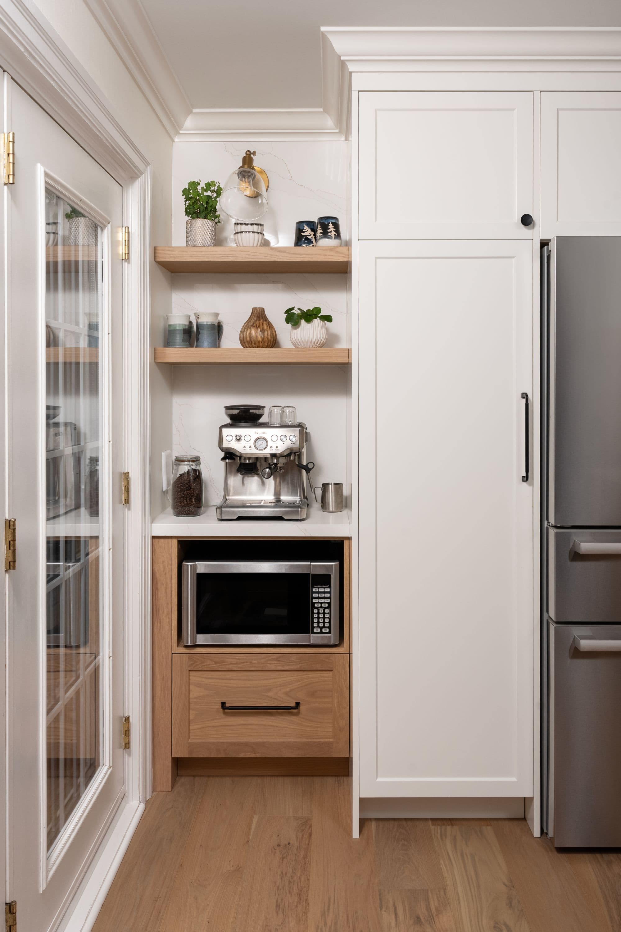 Oak & White Galley - Image 5