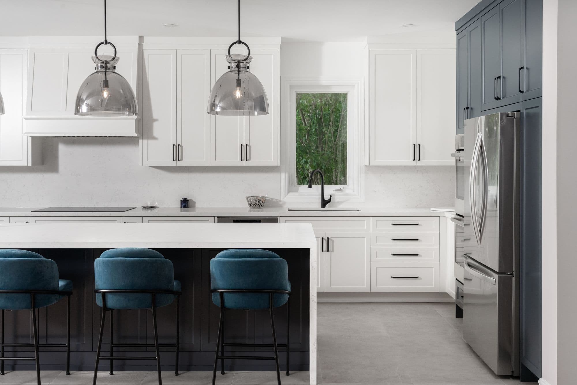 White Temptation - Image 1