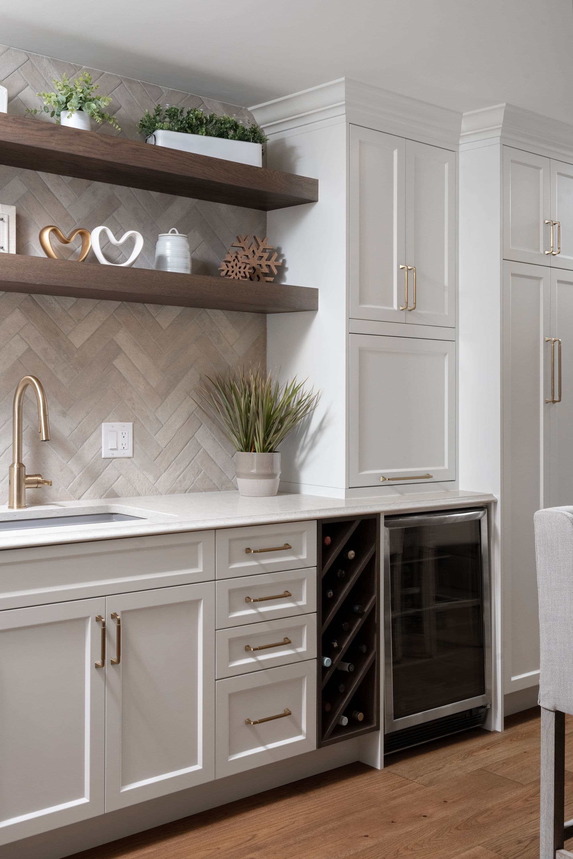 Natural Textures Kitchen - Image 3