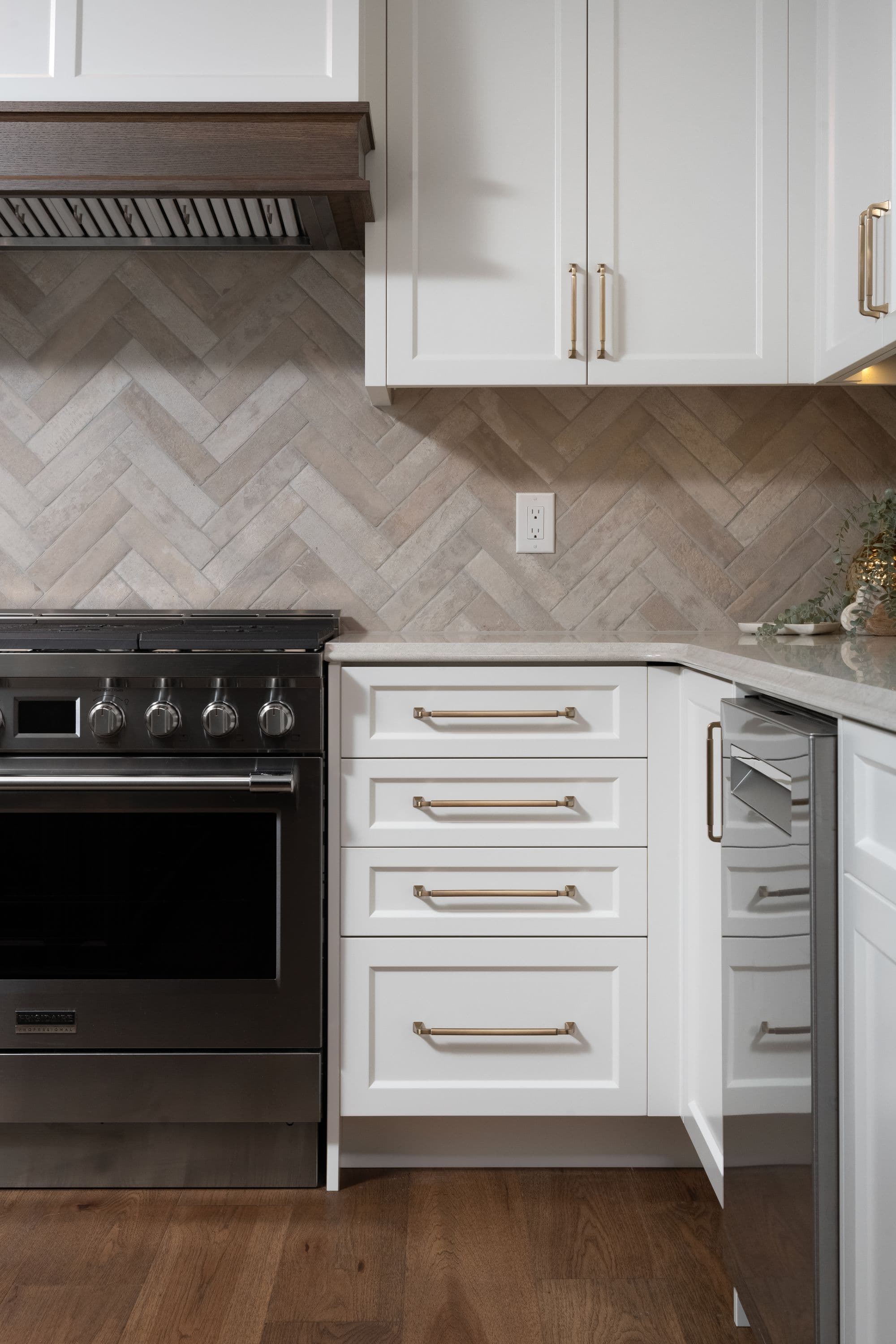 Natural Textures Kitchen - Image 6