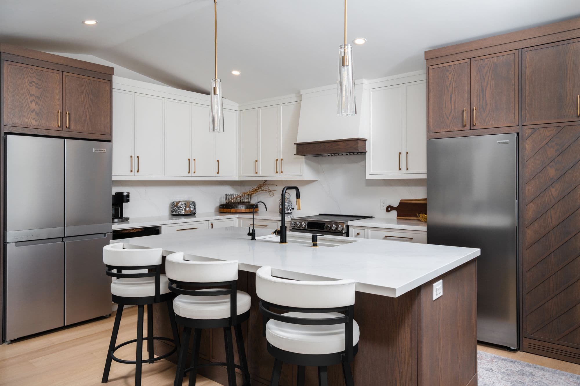 Custom vs. Stock Kitchen Cabinets: What Ontario Homeowners Need to Know